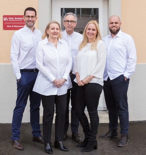correct Familienfoto Gebr. Knabenhans AG